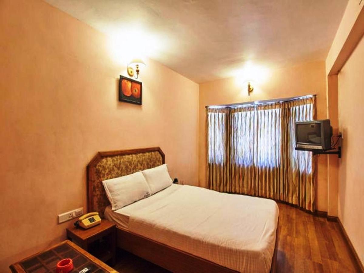 Hotel Blue Bird Ooty Dış mekan fotoğraf