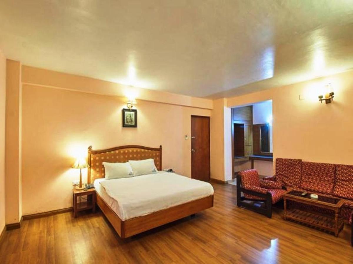 Hotel Blue Bird Ooty Dış mekan fotoğraf