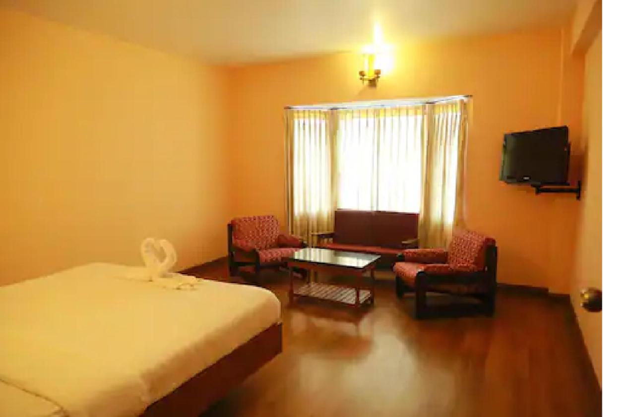 Hotel Blue Bird Ooty Dış mekan fotoğraf