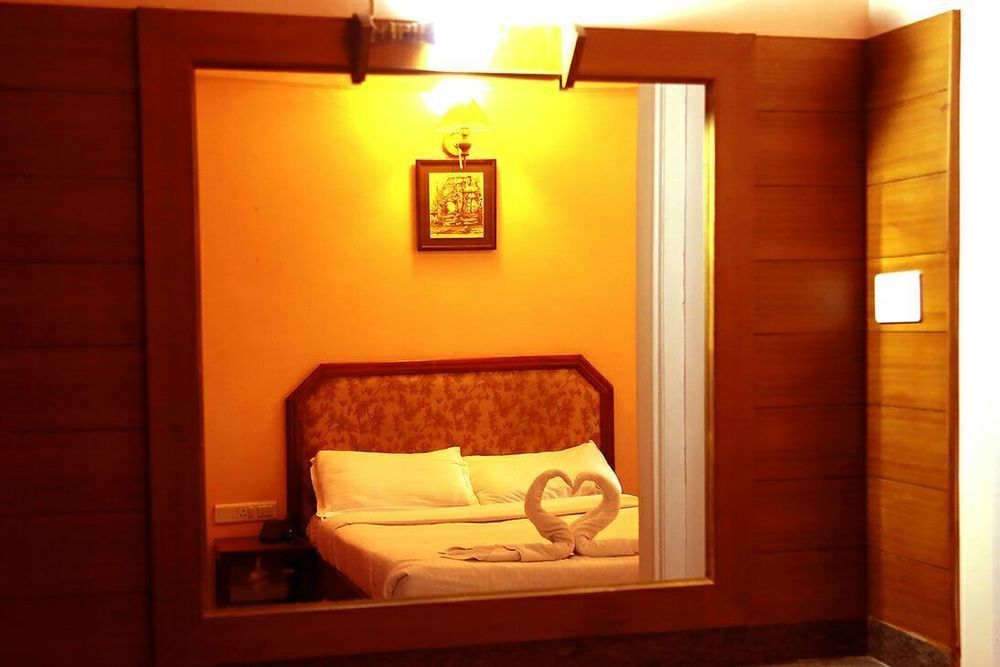 Hotel Blue Bird Ooty Dış mekan fotoğraf