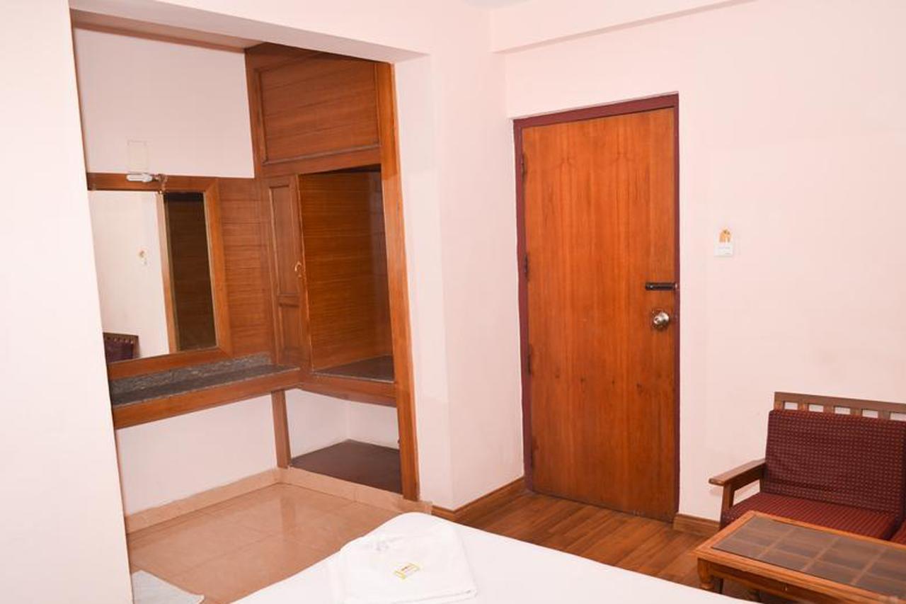 Hotel Blue Bird Ooty Dış mekan fotoğraf