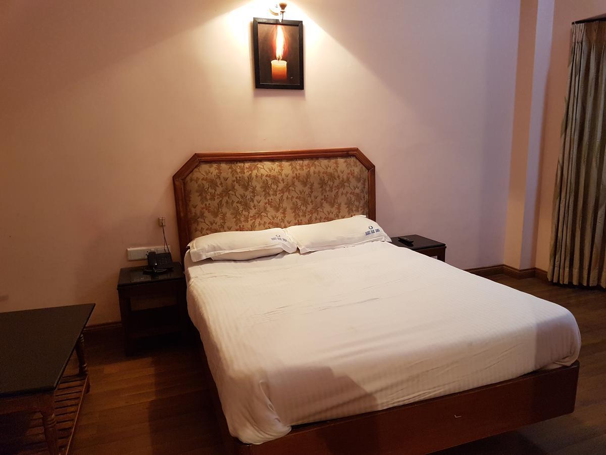 Hotel Blue Bird Ooty Dış mekan fotoğraf