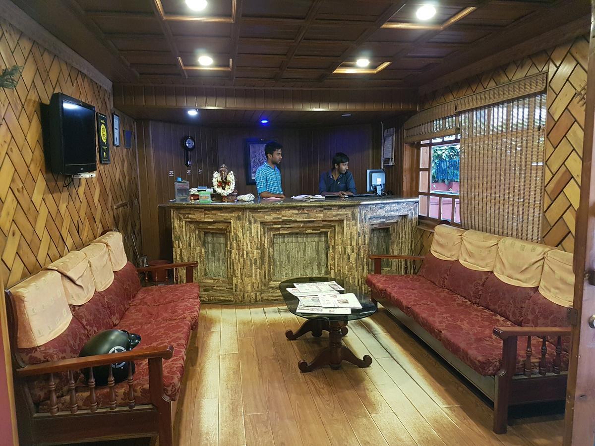 Hotel Blue Bird Ooty Dış mekan fotoğraf