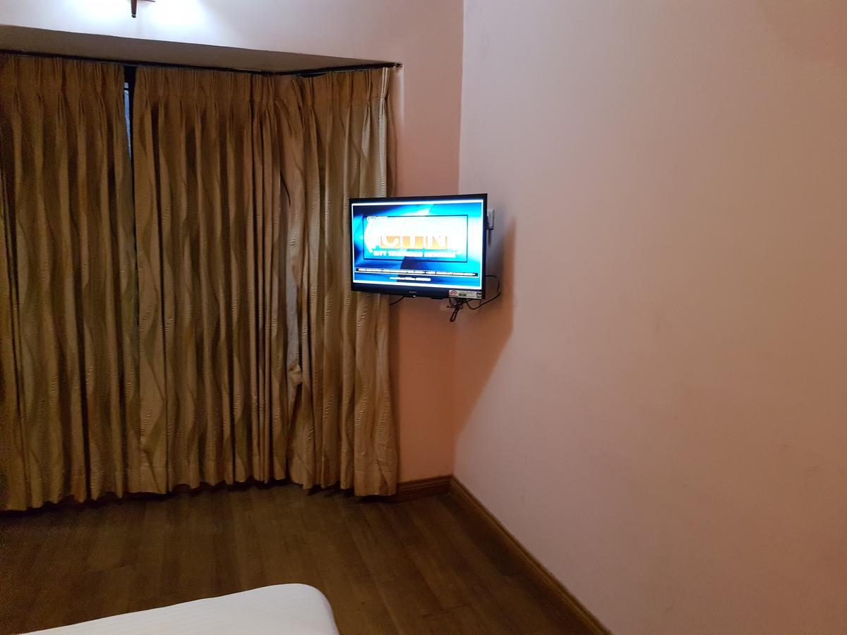 Hotel Blue Bird Ooty Dış mekan fotoğraf