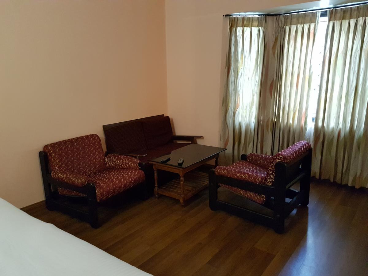 Hotel Blue Bird Ooty Dış mekan fotoğraf