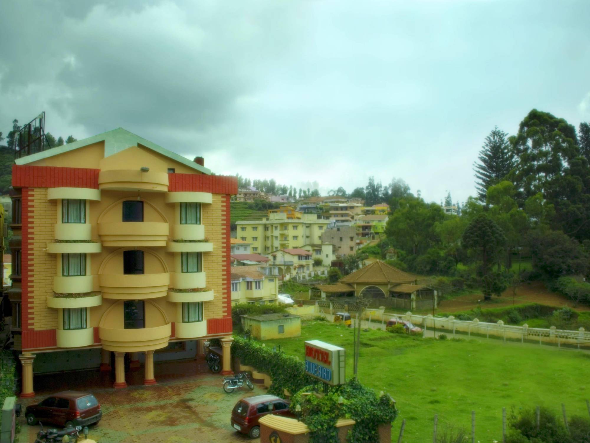 Hotel Blue Bird Ooty Dış mekan fotoğraf